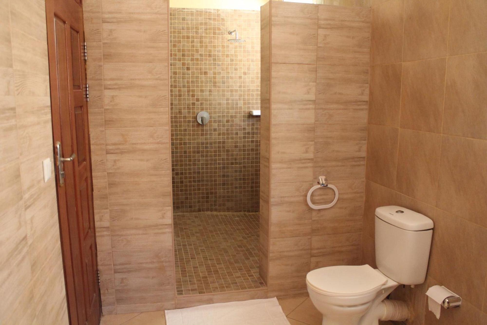 Wharf Side Inn Пемба Экстерьер фото